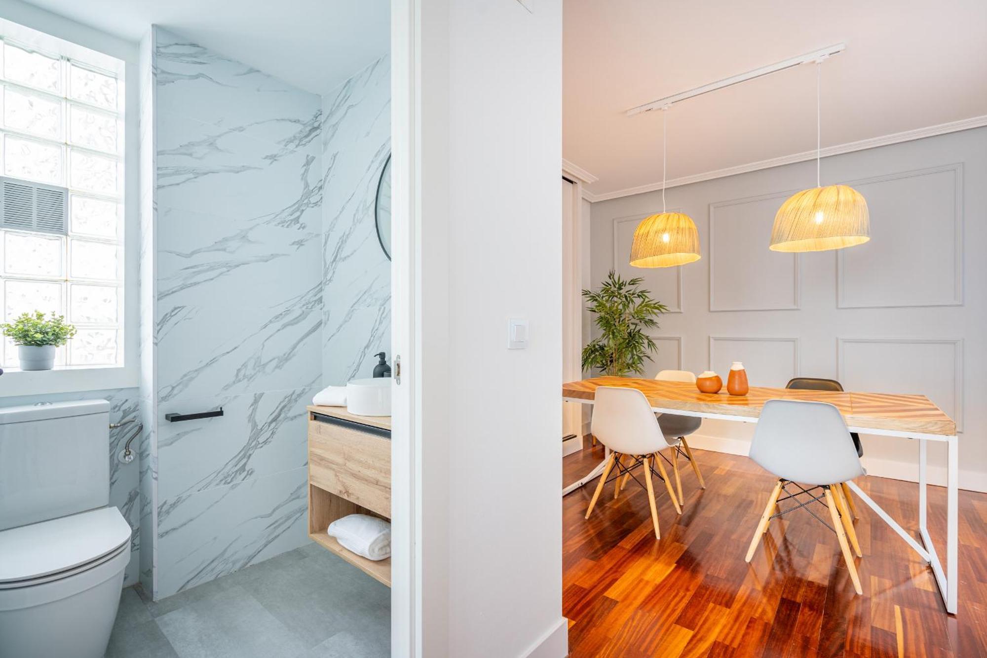 Apartamento Helloasturias Oviedo, Un Espacio Luminoso Y Moderno En El Corazon De La Ciudad *