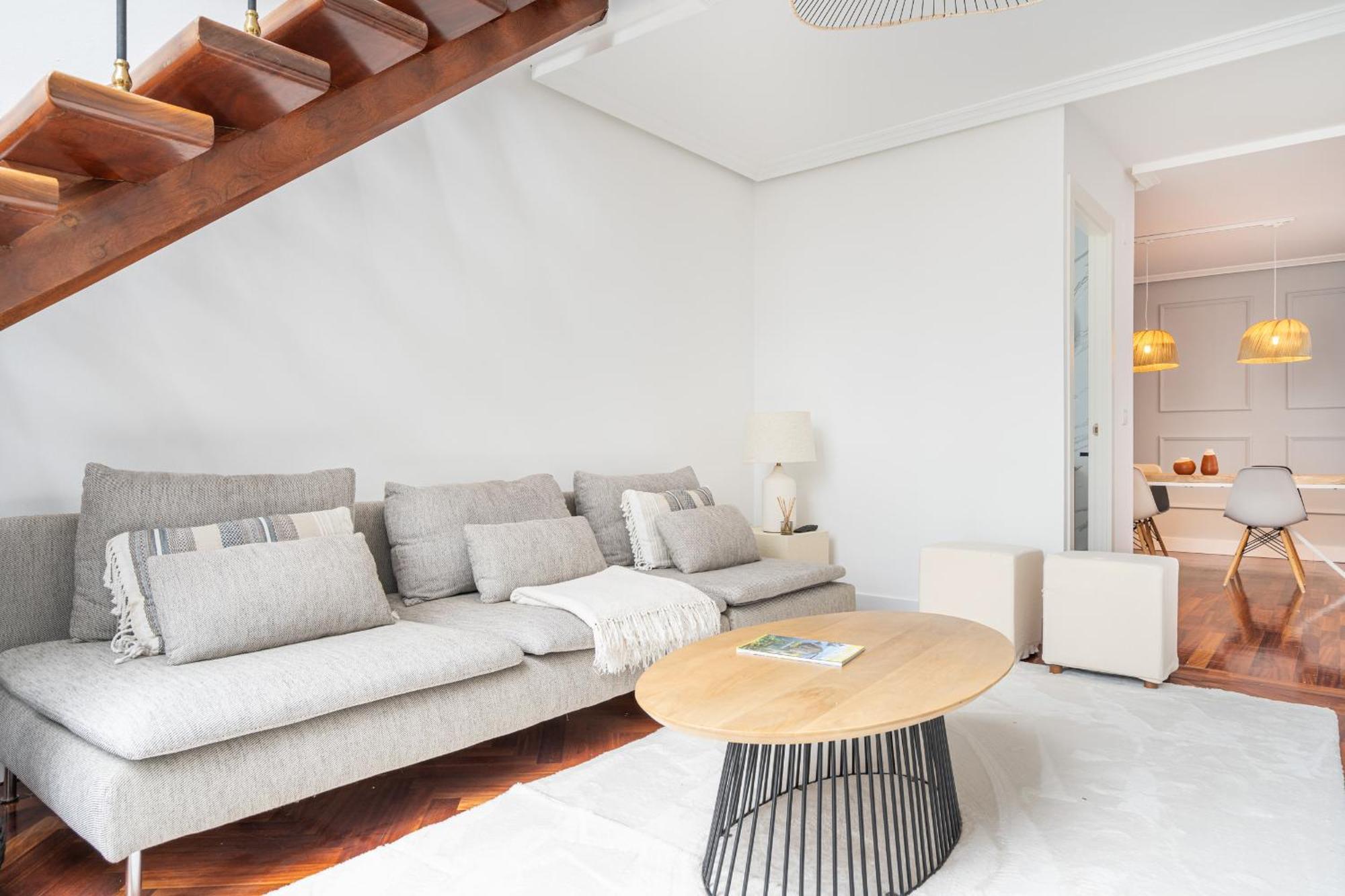 Apartamento Helloasturias Oviedo, Un Espacio Luminoso Y Moderno En El Corazon De La Ciudad Oviedo